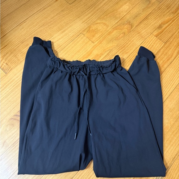 Lululemon Women’s Keep Moving High Rise Jogger Athletic Black Pants Size 4 - Picture 7 of 8